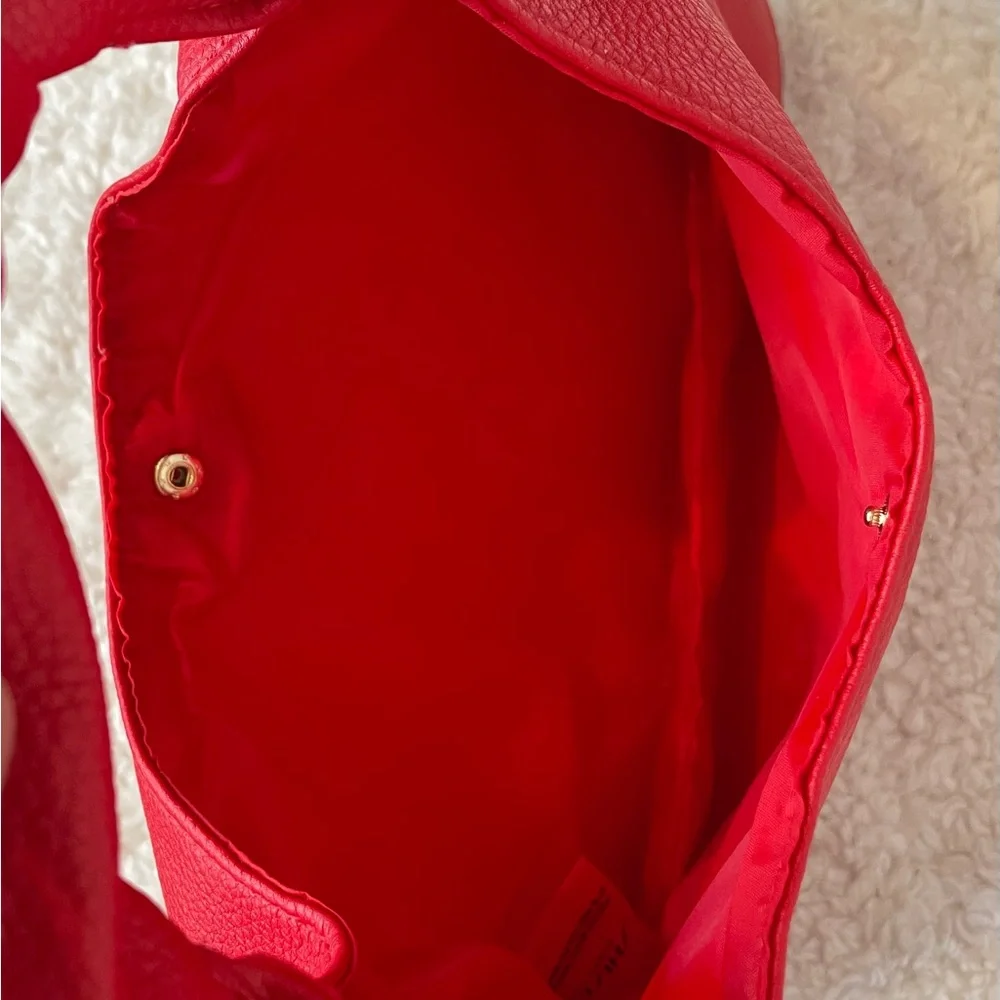 Shiseido Slouchy Bag